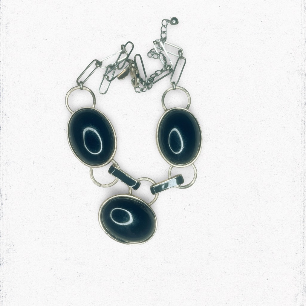 4957u Black Glass Chicos Womens Necklace 17$